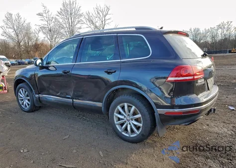 2016 Volkswagen Touareg Sport z USA, uszkodzony, nr VIN WVGEF9BP3GD002424